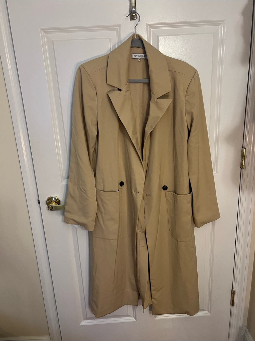 WeWoreWhat Tan Single-Breasted Trench Coat